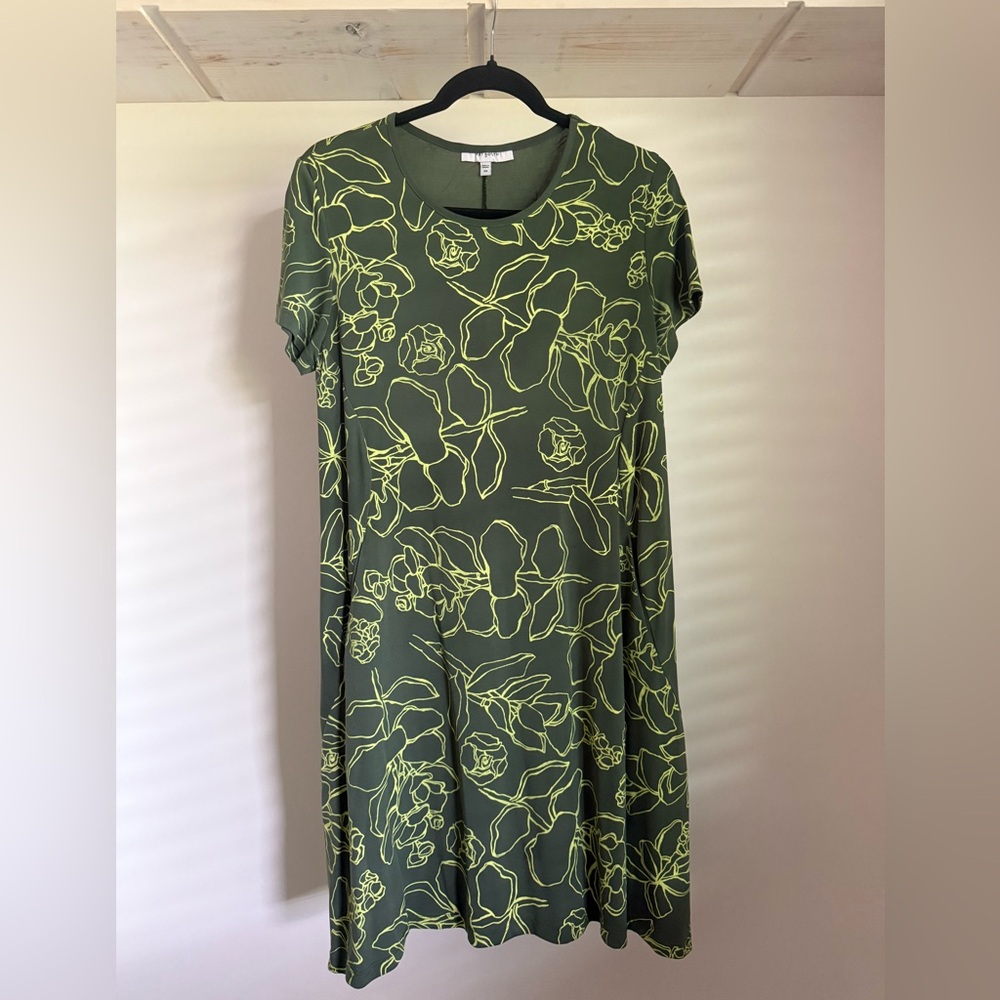 Ari South Pakeke Dress • Green Likolani Print • Good Condition